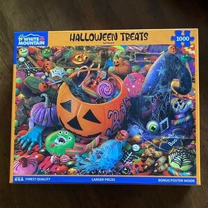 White Mountain • Halloween Treats • 1000 Piece Puzzle